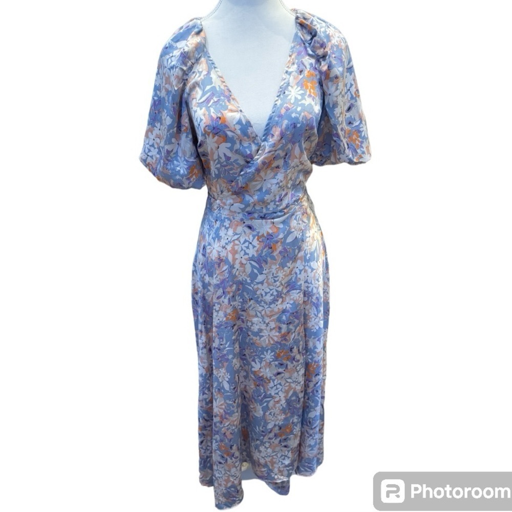 NWT ASTR Satin Floral Wrap Midi Dress XS Asymmetrical Sleeves Wedding Guest - Picture 3 of 16
